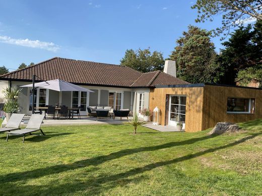 Πολυτελή κατοικία σε Cucq, Pas-de-Calais