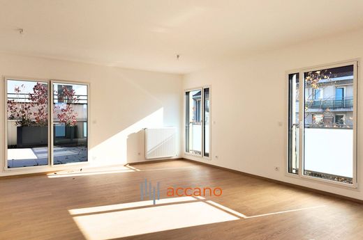 Apartment / Etagenwohnung in Villeurbanne, Rhône