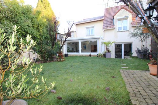 Maison de luxe à Champigny-sur-Marne, Val-de-Marne