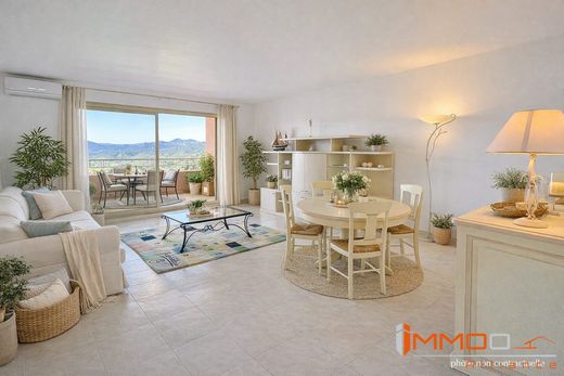 Apartment in Mandelieu-la-Napoule, Alpes-Maritimes