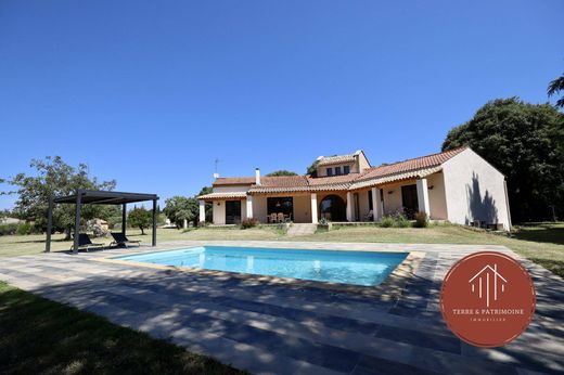 Luxury home in Uzès, Gard