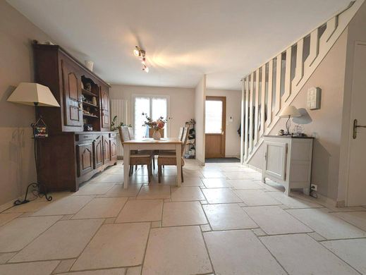 Luxury home in Les Clayes-sous-Bois, Yvelines