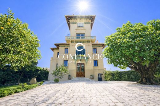 Luxus-Haus in Nizza, Alpes-Maritimes