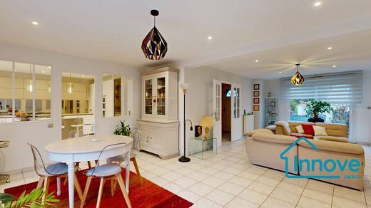 Luxury home in La Celle-Saint-Cloud, Yvelines