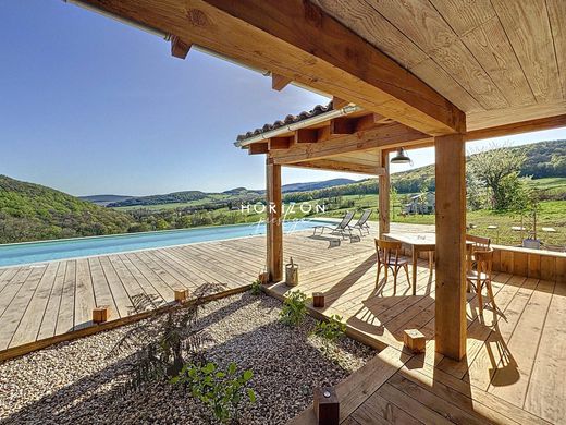 Luxury home in Igé, Saône-et-Loire
