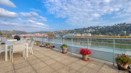 Apartment in Sainte-Colombe, Rhône