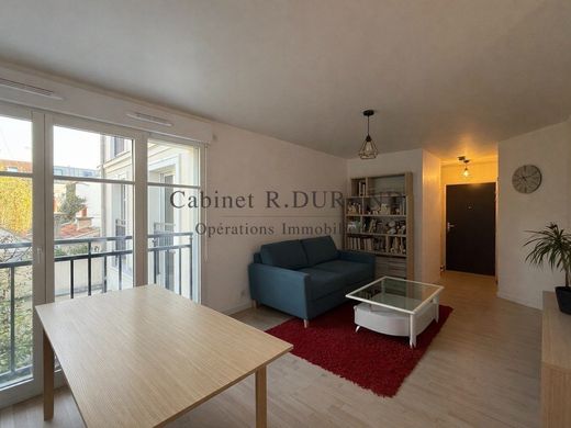Apartament w La Garenne-Colombes, Hauts-de-Seine