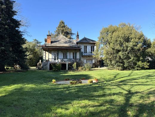 Πολυτελή κατοικία σε Condom, Gers