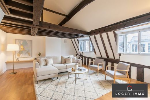 Apartment in Saint-Germain, Odéon, Monnaie, Paris
