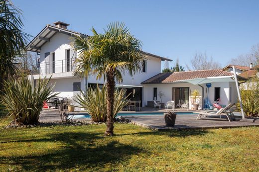 Luxury home in Bassussarry, Pyrénées-Atlantiques