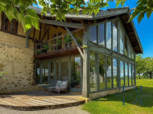 Marciac, Gersの高級住宅