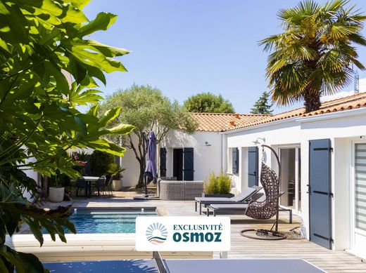 Luxury home in Puilboreau, Charente-Maritime