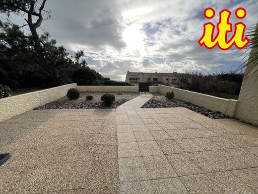 Casa di lusso a Les Sables-d'Olonne, Vandea
