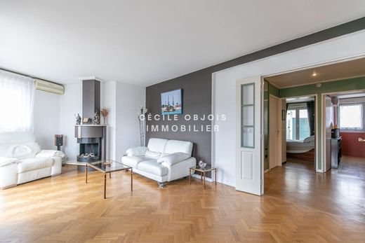 Piso / Apartamento en Joinville-le-Pont, Valle de Marne