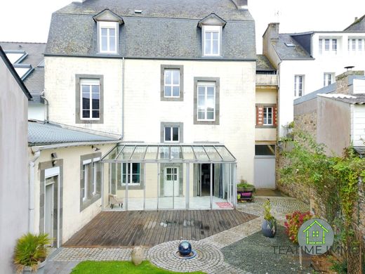 Luxus-Haus in Le Faou, Finistère