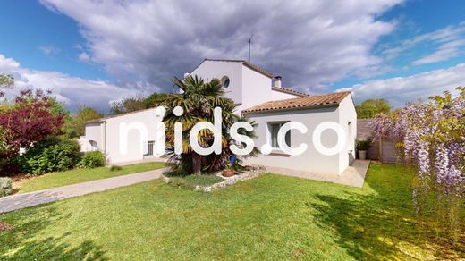 Maison de luxe à Lagord, Charente-Maritime