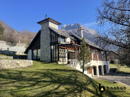 Luxus-Haus in Saint-Pierre-d'Albigny, Savoy