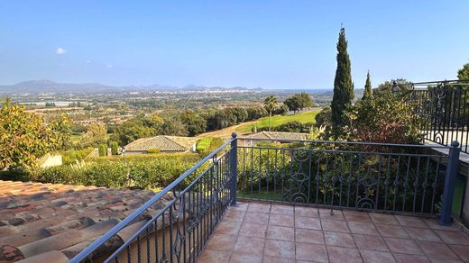Luxus-Haus in Roquebrune-sur-Argens, Var