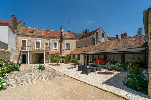 Casa di lusso a Nangis, Seine-et-Marne