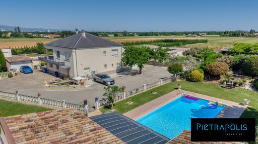 Luxury home in Chabeuil, Drôme