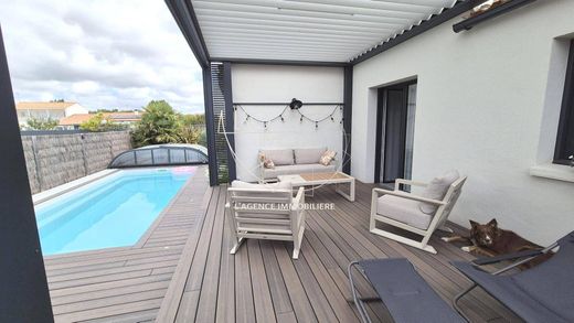 Luxus-Haus in Les Sables-d'Olonne, Vendée