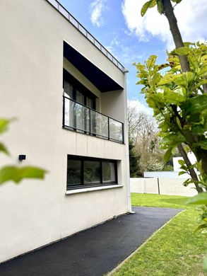 Luxury home in Mont-Saint-Aignan, Seine-Maritime