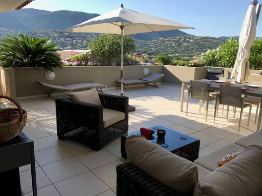 Apartament w Cavalaire-sur-Mer, Var