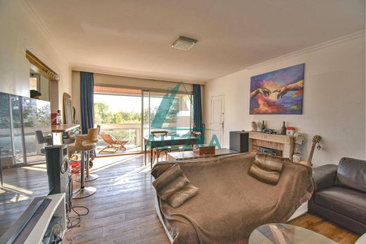 Διαμέρισμα σε Garches, Hauts-de-Seine