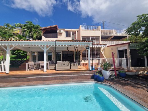 Luxe woning in Schoelcher, Martinique