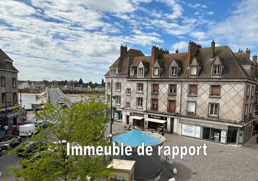 Kamienica w Gien, Loiret