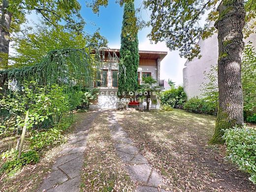 Luxury home in Villiers-sur-Marne, Val-de-Marne