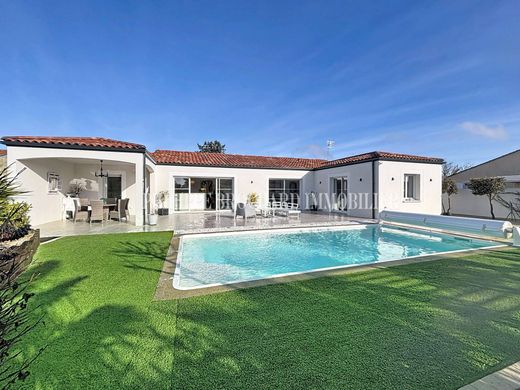 Элитный дом, Angles, Vendée