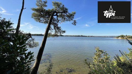 Casa di lusso a Locoal-Mendon, Morbihan