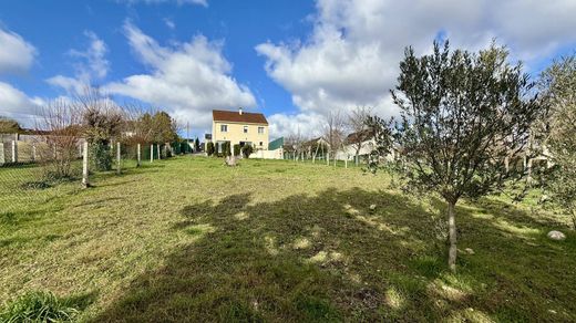 Luxury home in Ecquevilly, Yvelines
