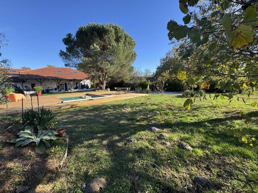 Luxus-Haus in Pissos, Landes