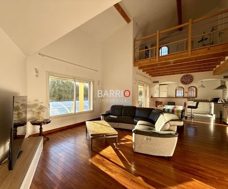 Πολυτελή κατοικία σε Palau-del-Vidre, Pyrénées-Orientales