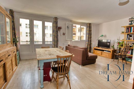 Apartment / Etagenwohnung in Boulogne-Billancourt, Hauts-de-Seine