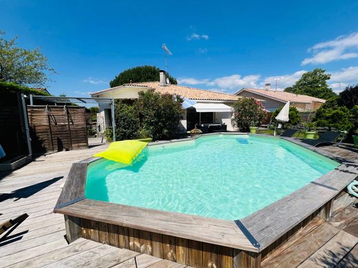 Luxe woning in Gujan-Mestras, Gironde