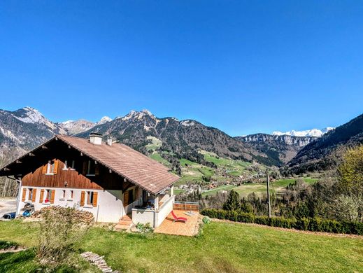 Luksusowy dom w Glières-Val-de-Borne, Haute-Savoie