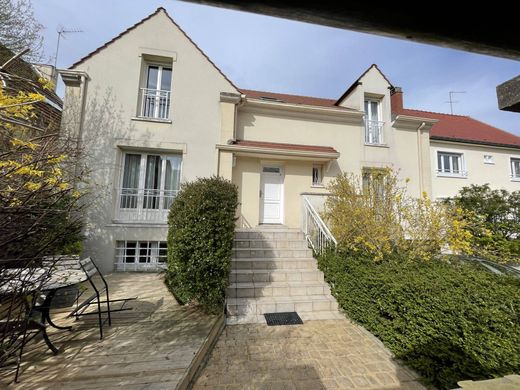 Luxury home in Viroflay, Yvelines