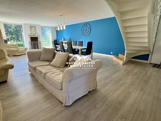 Luxury home in Saint-Germain-lès-Corbeil, Essonne