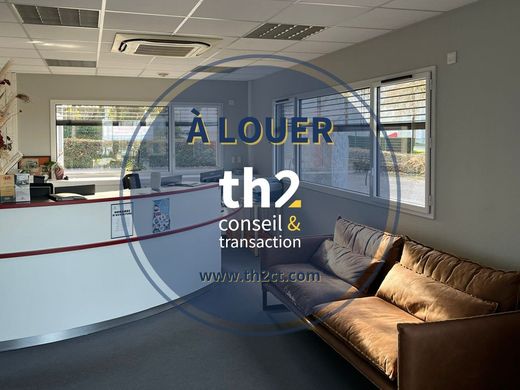 Bureau à Saint-Lô, Manche