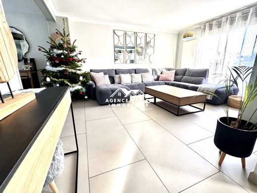 Maison de luxe à Saint-Germain-lès-Corbeil, Essonne