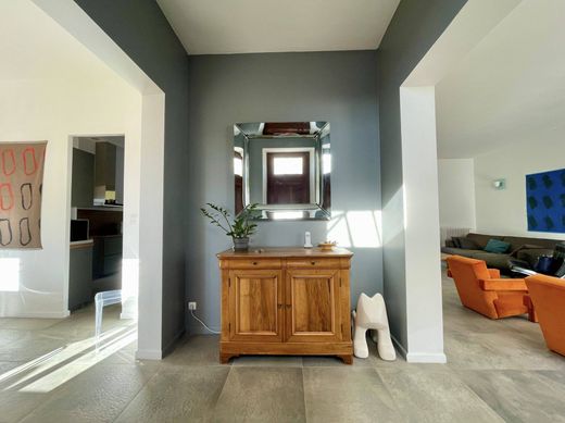 Luxus-Haus in Nîmes, Gard