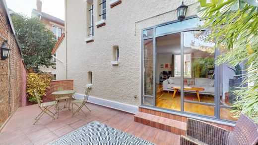 Элитный дом, Buttes-Chaumont, Villette, Bas Belleville, Paris