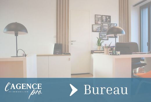 Kantoor in Plescop, Morbihan