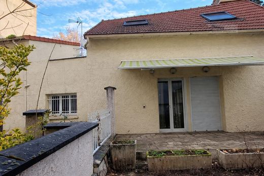 Residential complexes in Choisy-le-Roi, Val-de-Marne