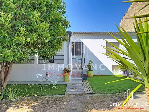 Luxury home in Fabrègues, Hérault
