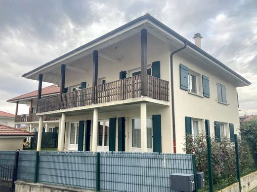 豪宅  Messery, Haute-Savoie
