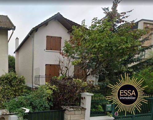 منزل ﻓﻲ Vélizy-Villacoublay, Yvelines